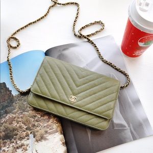 3⃣️4⃣️0⃣️0⃣️Chanel Wallet on chain Calfskin Bag